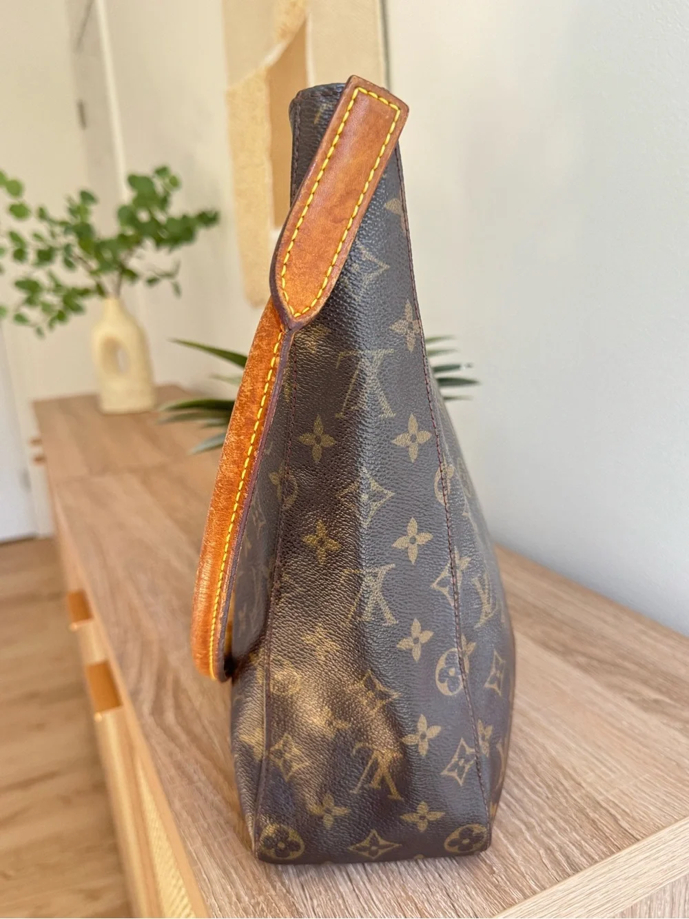 ✅AUTH✅LOUIS VUITTON LOOPING GM